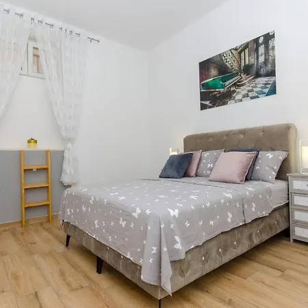 Daire Cozy Center For 2